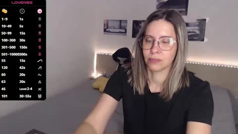 Snapshot of justmexy7 chatting on 24, 11, 2025 Julie online show from 24, 11, 2025