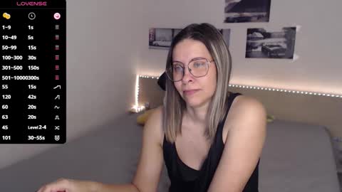 Snapshot of justmexy7 chatting on 25, 11, 2025 Julie online show from 25, 11, 2025