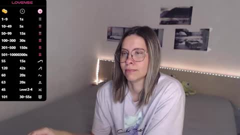 Snapshot of justmexy7 chatting on 27, 11, 2025 Julie online show from 27, 11, 2025