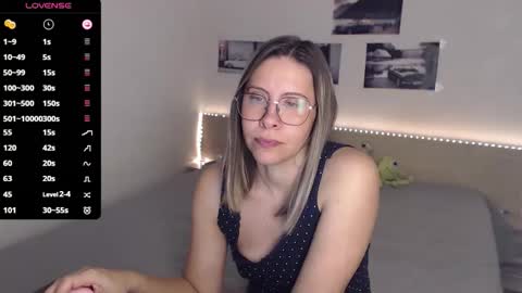 Snapshot of justmexy7 chatting on 28, 11, 2025 Julie online show from 28, 11, 2025