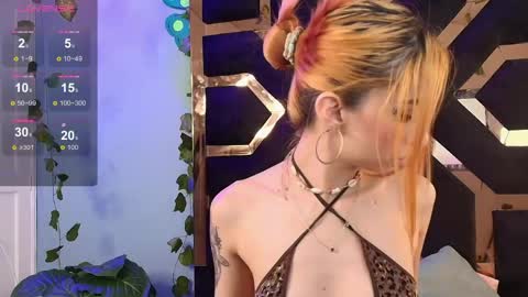 Snapshot of justmia_ chatting on 20, 5, 2026 Mia online show from 20, 5, 2026