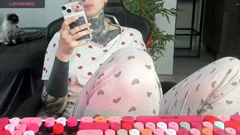 Snapshot of k_and_alice chatting on 17, 5, 2026 Alice online show from 17, 5, 2026