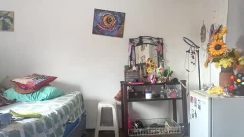 Snapshot of k_mabell chatting on 17, 12, 2025 k_mabell online show from 17, 12, 2025