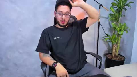 Kaan  Annie online show from 30, 3, 2026