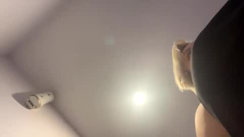 Kaelia and Daniel online show from 8, 10, 2025