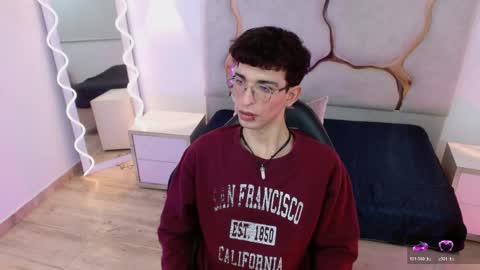 kai_tay1 online show from 14, 4, 2026