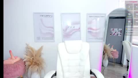 Snapshot of kaia_cam chatting on 11, 3, 2025 online show from 11, 3, 2025