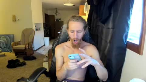 Snapshot of kaiku77 chatting on 3, 10, 2025 Kaiku77 online show from 3, 10, 2025