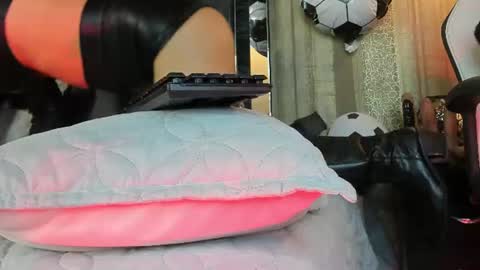 Snapshot of kairy4x chatting on 13, 6, 2026 Kairy online show from 13, 6, 2026
