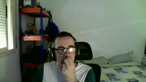 Snapshot of kalem48 chatting on 22, 2, 2026 MusicMen49 online show from 22, 2, 2026