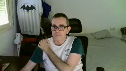 Snapshot of kalem48 chatting on 25, 3, 2026 MusicMen49 online show from 25, 3, 2026