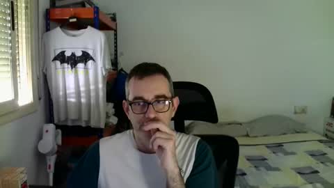 Snapshot of kalem48 chatting on 8, 4, 2026 MusicMen49 online show from 8, 4, 2026