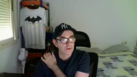 Snapshot of kalem48 chatting on 11, 4, 2026 MusicMen49 online show from 11, 4, 2026