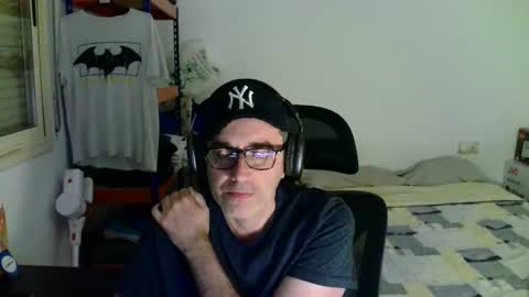 Snapshot of kalem48 chatting on 19, 4, 2026 MusicMen49 online show from 19, 4, 2026