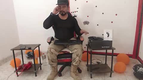 Snapshot of kalethbigdick88 chatting on 5, 11, 2025 Kaleth online show from 5, 11, 2025