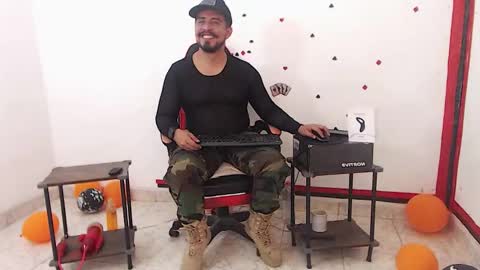 Snapshot of kalethbigdick88 chatting on 7, 11, 2025 Kaleth online show from 7, 11, 2025