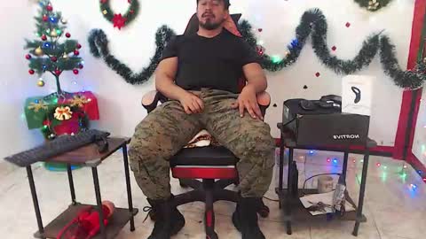 Snapshot of kalethbigdick88 chatting on 22, 11, 2025 Kaleth online show from 22, 11, 2025