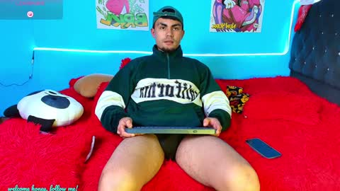 Snapshot of kalivan_voinesscu chatting on 15, 12, 2024 K A L I online show from 15, 12, 2024