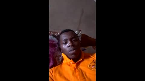 Snapshot of kamfinsa1 chatting on 9, 5, 2026 kamfinsa1 online show from 9, 5, 2026