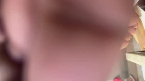 kamikazeozzy_juicylucee online show from 14, 5, 2026