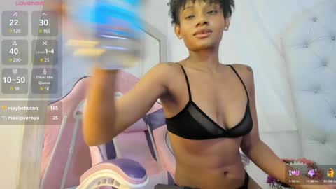 Snapshot of kamila_arias chatting on 19, 12, 2024 online show from 19, 12, 2024