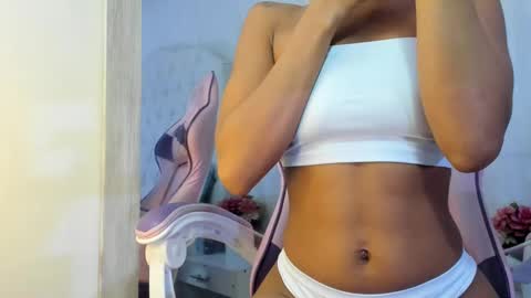 Snapshot of kamila_arias chatting on 27, 2, 2025 online show from 27, 2, 2025