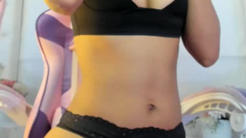 Snapshot of kamila_arias chatting on 11, 3, 2025 online show from 11, 3, 2025