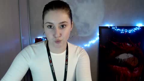 kamilla_love_ online show from 16, 4, 2026