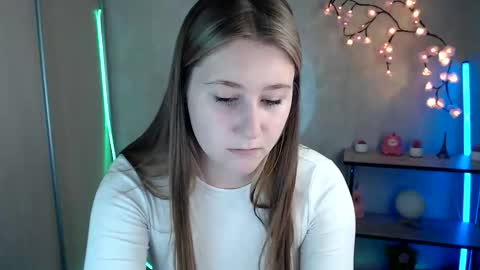 Snapshot of kamilla_love_ chatting on 8, 6, 2026 kamilla_love_ online show from 8, 6, 2026