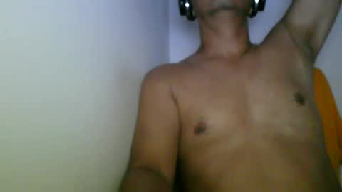 Snapshot of kamilo69_ chatting on 8, 1, 2026 Kamilo online show from 8, 1, 2026