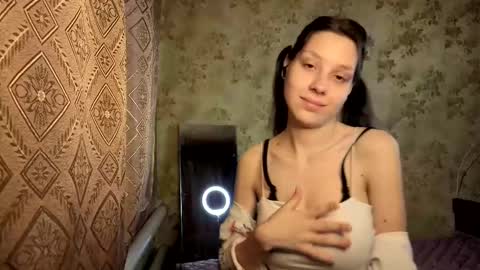 Snapshot of kamisalling chatting on 2, 2, 2026 Mari Simmons online show from 2, 2, 2026