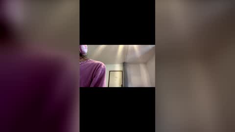 Snapshot of kamkammckenzie chatting on 4, 12, 2025 kamkammckenzie online show from 4, 12, 2025