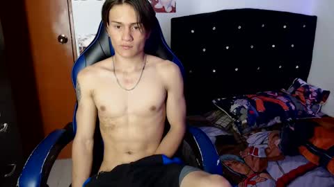 Snapshot of kanekixxxhot chatting on 5, 3, 2025 andres online show from 5, 3, 2025