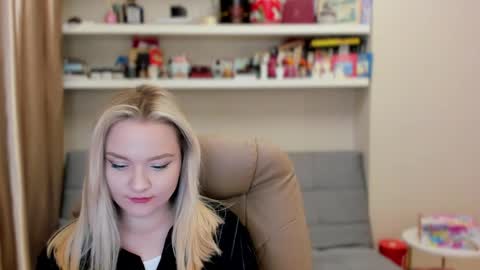 Snapshot of kara_smith_ chatting on 24, 4, 2026 Kara. Off from 15th till 24th of December online show from 24, 4, 2026