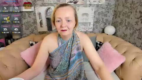 Snapshot of karen_villis chatting on 13, 11, 2025 Karen online show from 13, 11, 2025