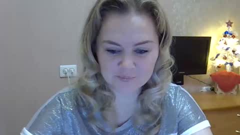 karennelsonx online show from 17, 12, 2025