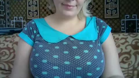 Snapshot of karilina_hi chatting on 12, 12, 2024 Karilina Hi online show from 12, 12, 2024