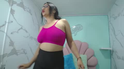 Snapshot of karime_sexygirl chatting on 15, 1, 2025 Karime online show from 15, 1, 2025