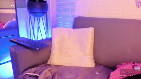 Snapshot of karina_gomez_18 chatting on 5, 2, 2025 Kari online show from 5, 2, 2025