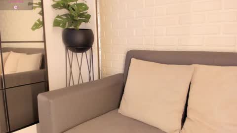 Snapshot of karina_gomez_18 chatting on 7, 3, 2025 Kari online show from 7, 3, 2025