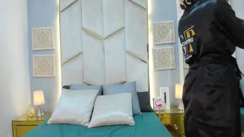 karinaacox online show from 27, 3, 2026