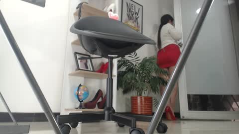 Karin online show from 4, 1, 2025