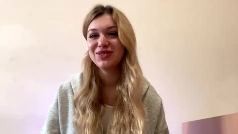 Snapshot of karisawaldon chatting on 21, 10, 2025 Marry online show from 21, 10, 2025