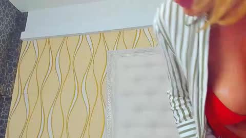 KARISSIA online show from 22, 9, 2025