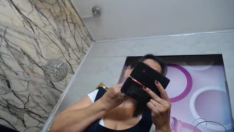 Snapshot of karito_mature17 chatting on 12, 9, 2025 Karito online show from 12, 9, 2025