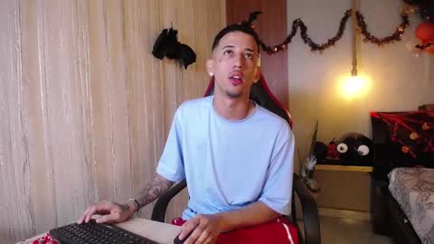 Snapshot of karl_kalvin chatting on 25, 10, 2025 KARLA Y KALVIN online show from 25, 10, 2025