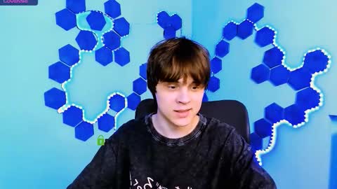 Karl online show from 4, 12, 2025