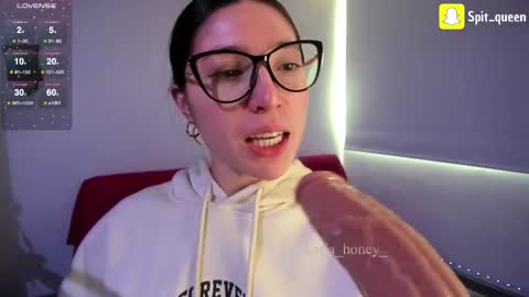 Snapshot of karla_honey_ chatting on 13, 9, 2025 Karla online show from 13, 9, 2025