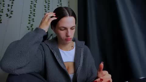 karla_lim online show from 21, 11, 2025