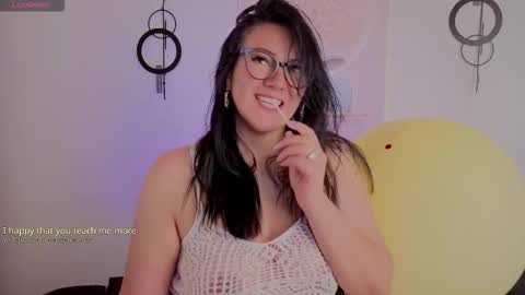 Snapshot of karla_valk1 chatting on 15, 9, 2025 karla online show from 15, 9, 2025